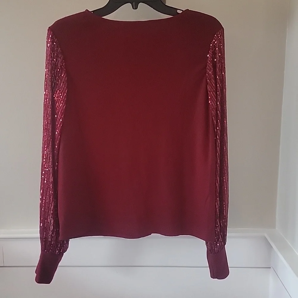 Burgundy top sequin sleeve - Picture 7 of 8